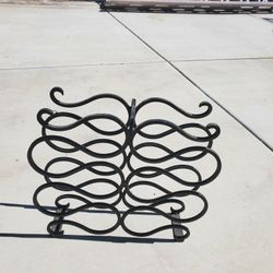 Iron Wine Bottle Holder 