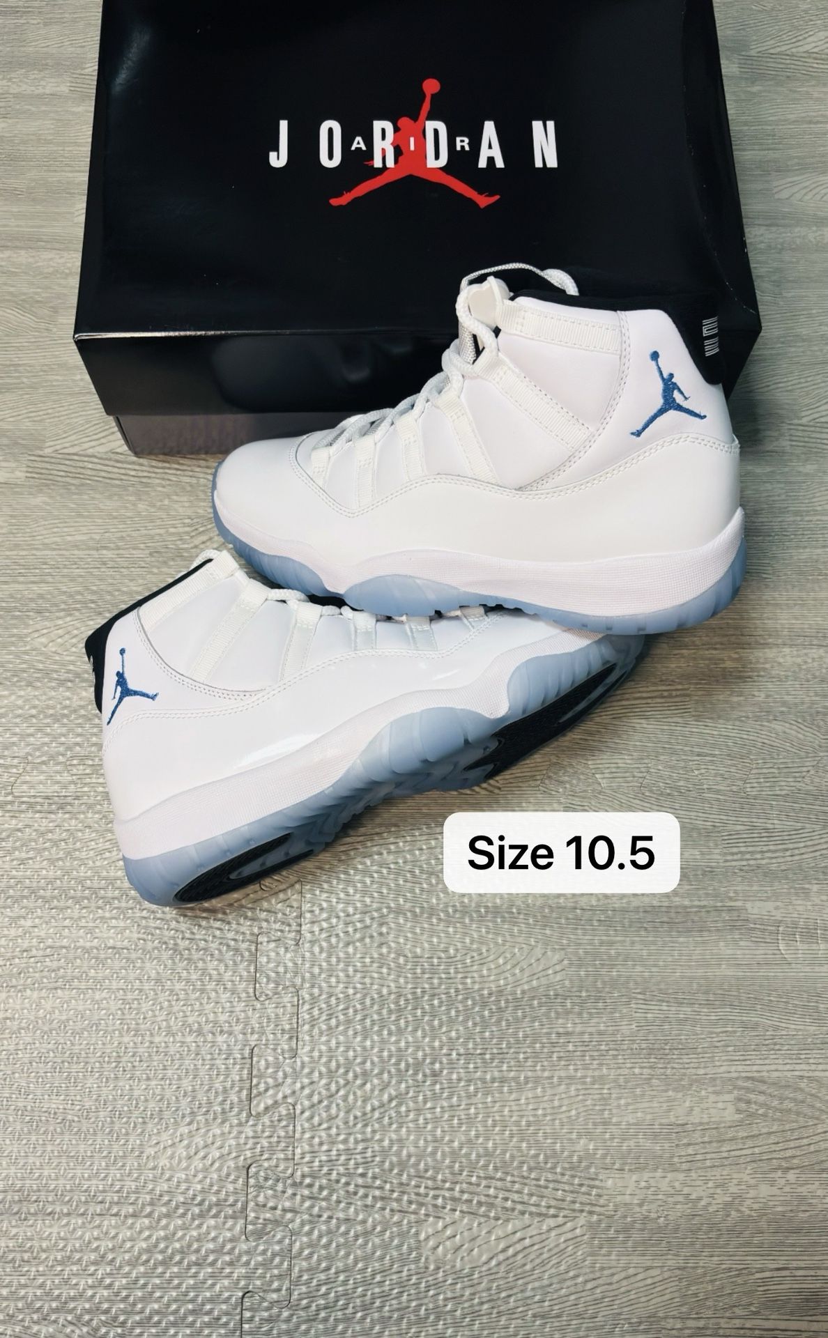 Air Jordan 11 Retro Legend Blue Mens size 10.5