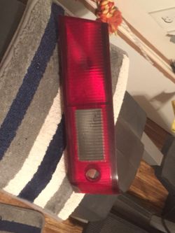 Toyota Camry 00 left passager tail light