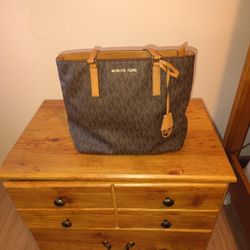 MICHAEL KORS