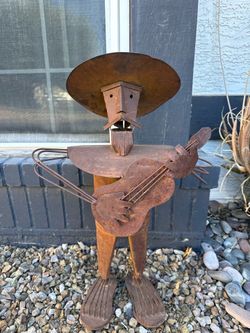 Yard rustic musician