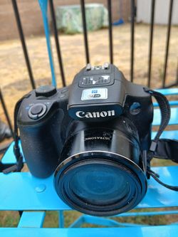 CANON POWER SHOT SX60 DIGITAL CAMERA WITH NEW CHARGER AND 2 BATTERIES. OPEN SCREEN 3" $200  WORKS GREAT