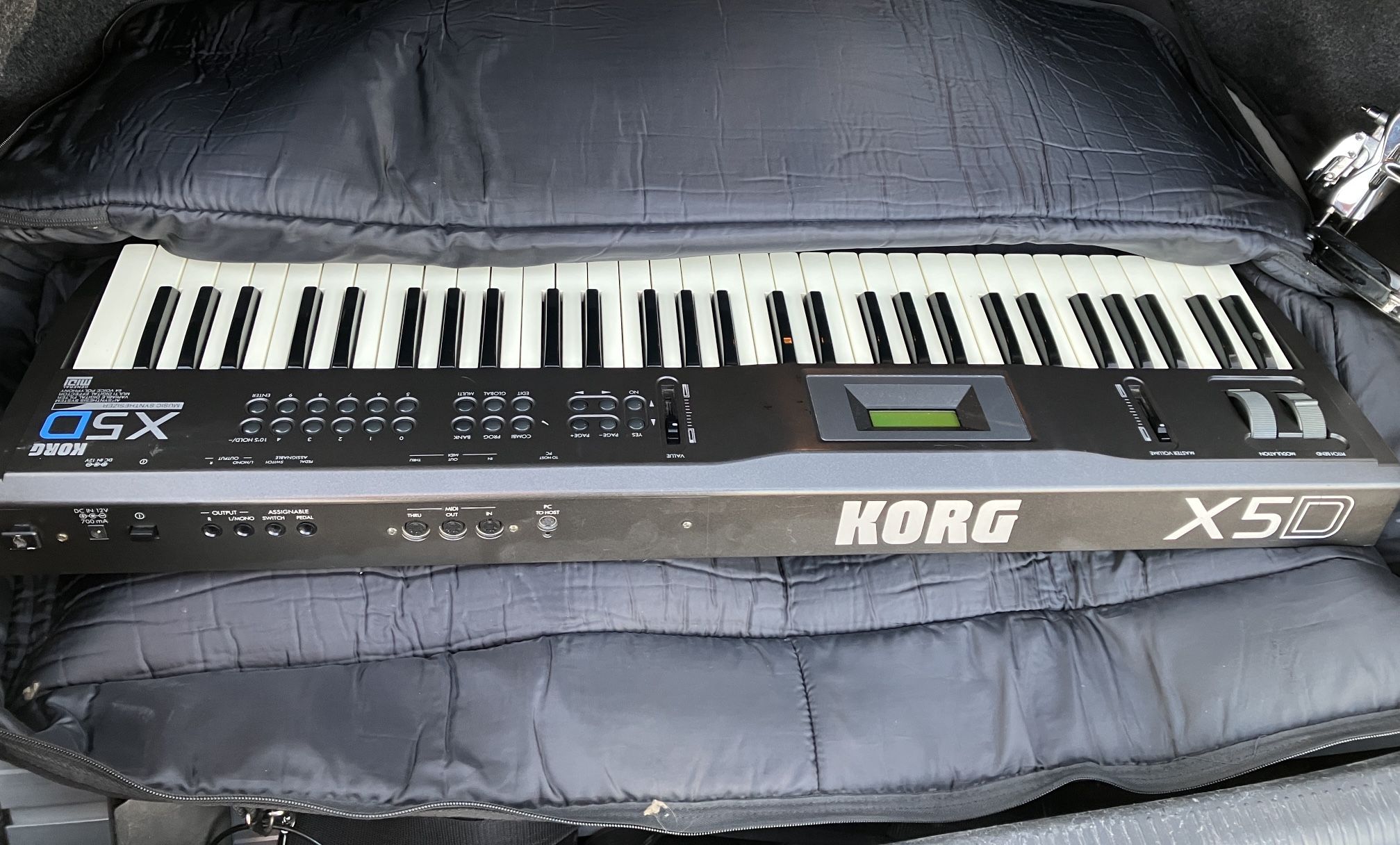 Korg X5d Keyboard