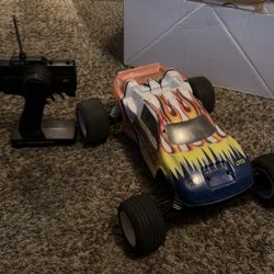 EVADER Off-road RC Truck