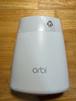 RBR40 - Netgear Orbi AC2200 Tri-band WiFi Router RBR40 - White