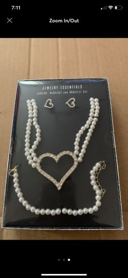 Ear rings necklace and bracelet set