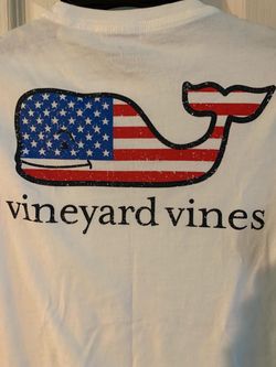 Boys Vineyard  Vines whiter shirt size small with patriotic flag design on whale