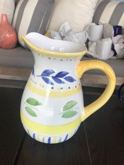 Water pitcher
