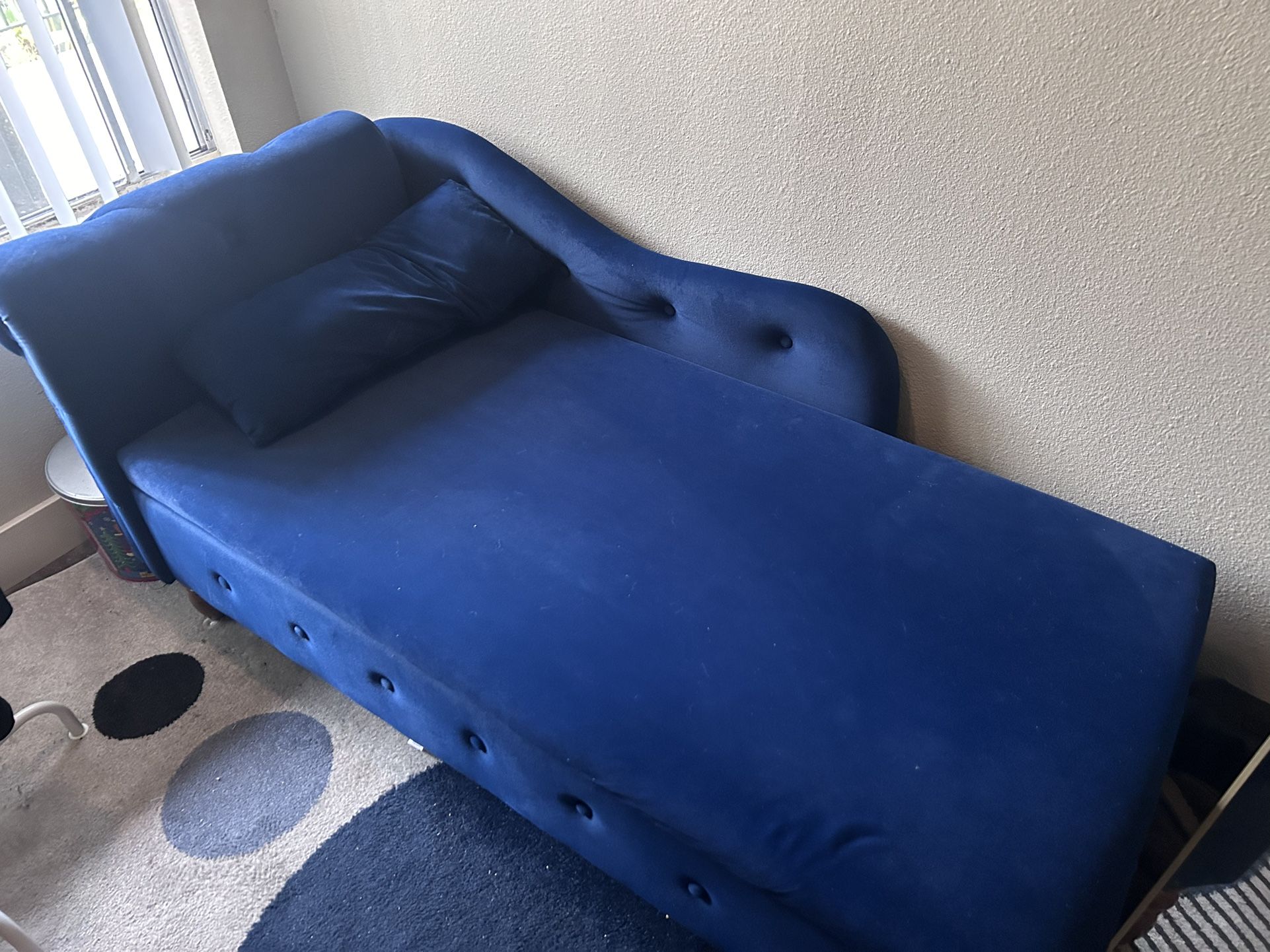 Lounge sofa velvet blue