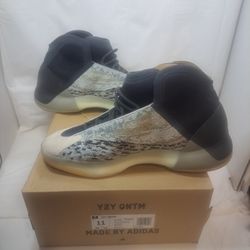 adidas  Yeezy Qntm Basketball  Mens Black, Grey Sneakers Athletic Shoes GY7926 Size 11