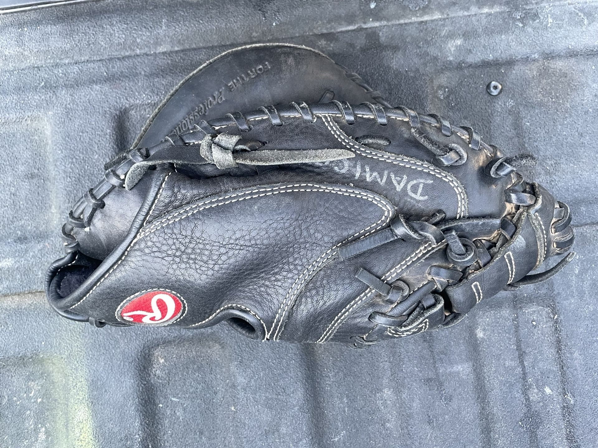 Rawlings Black Leather # GGCMG Gold Glove Catchers Mitt - Lf