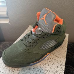 Retro 5 Sneakers 