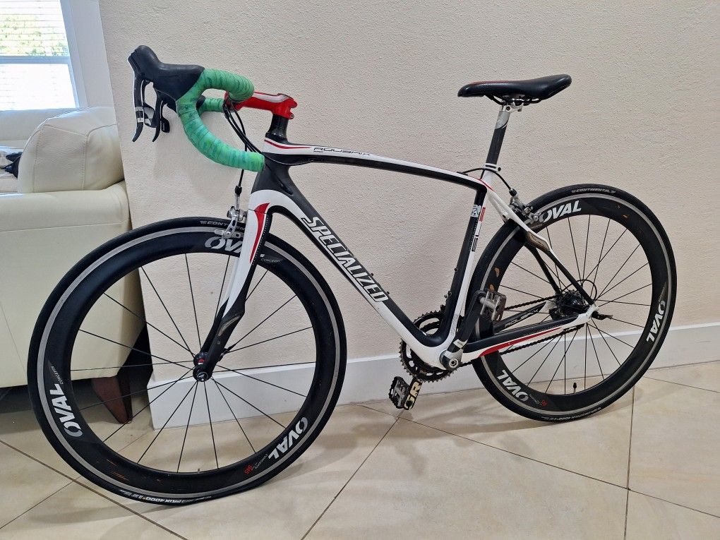 carbon fiber road bike