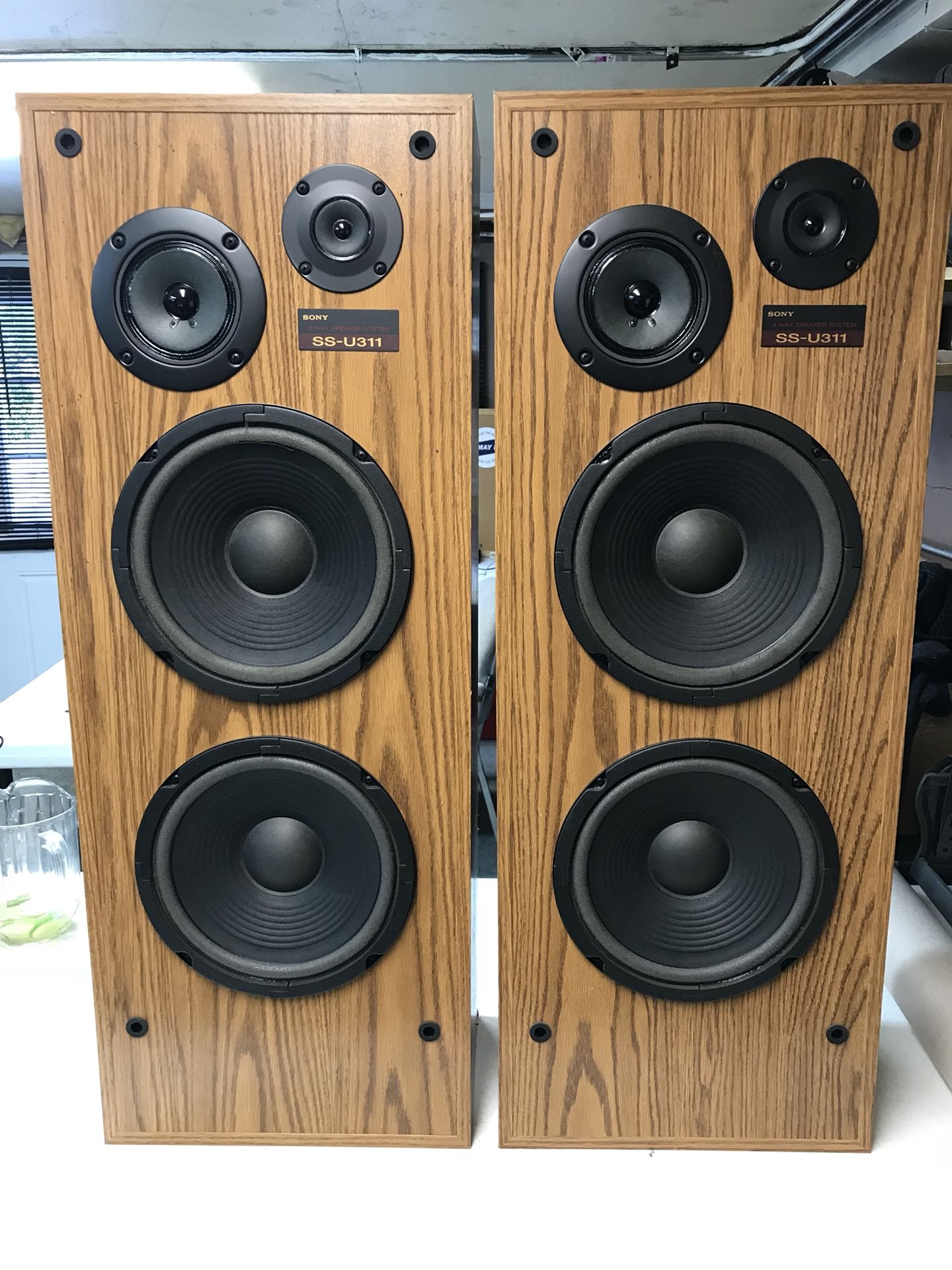 Pair of SONY SS-U311 Floor Standing Tower Speakers