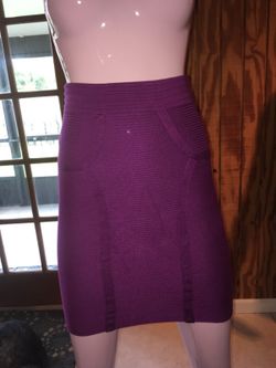 Stretch pencil skirt