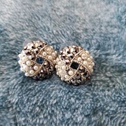 Black & Silver Beaded Studs