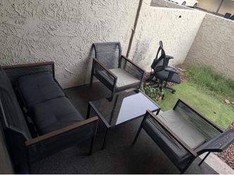 Outdoor resin rope patio set and glass table