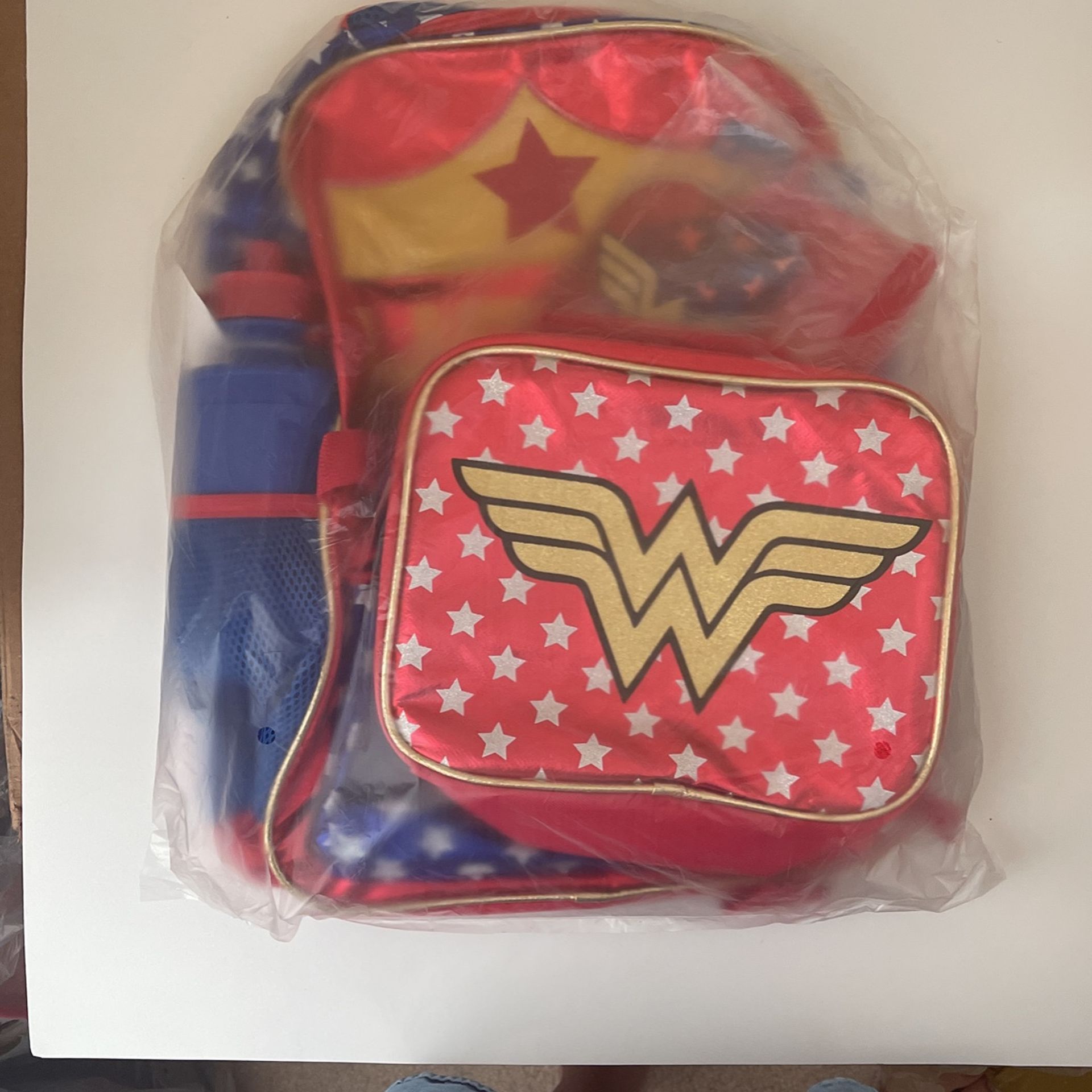 Wonder Woman 16” Backpack 7pc