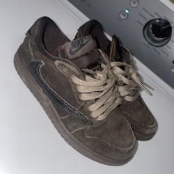 Air Jordan 1 Retro Low 