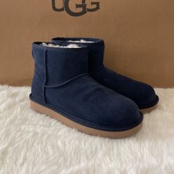 Women Size 6 Koola By Uggs