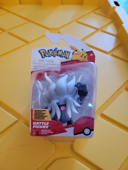 Pokémon battle figure