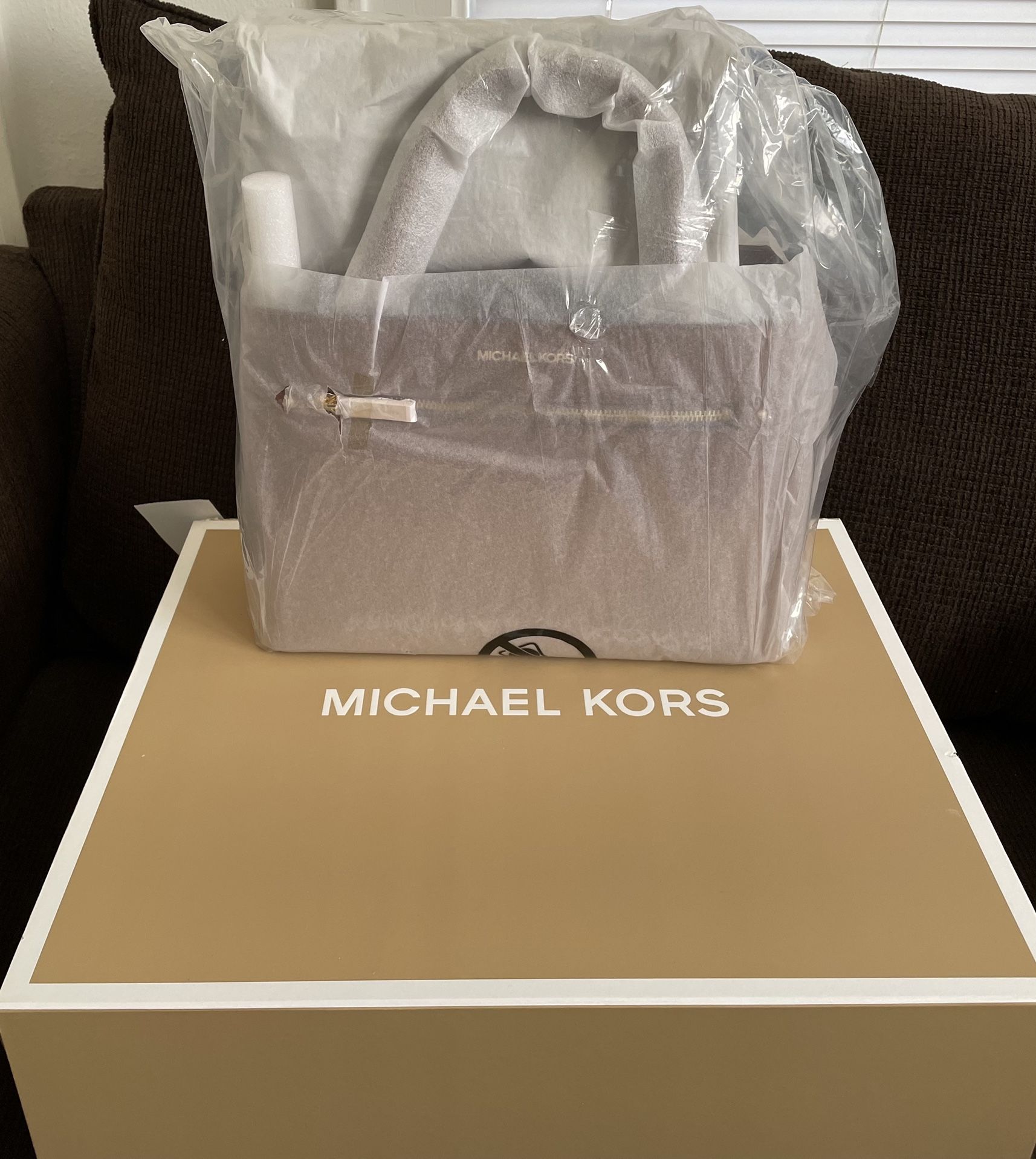 Michael Kors Hailee Large Saffiano Leather Satchel NWT