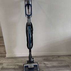 Shark HZ600C Ultralight Pet Pro Corded Stick Vacuum with PowerFins & Self-Cleaning Brushroll, Perfect for Pets, Converts to Hand Vacuum,