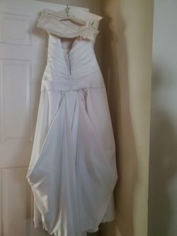 New Wedding Dress Never Worn 