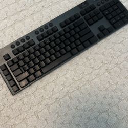 Logitech G915 Mechanical Keyboard - Clicks 