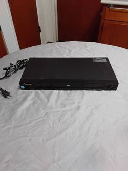 Pioneer DVD Player with HDMI. No Cables