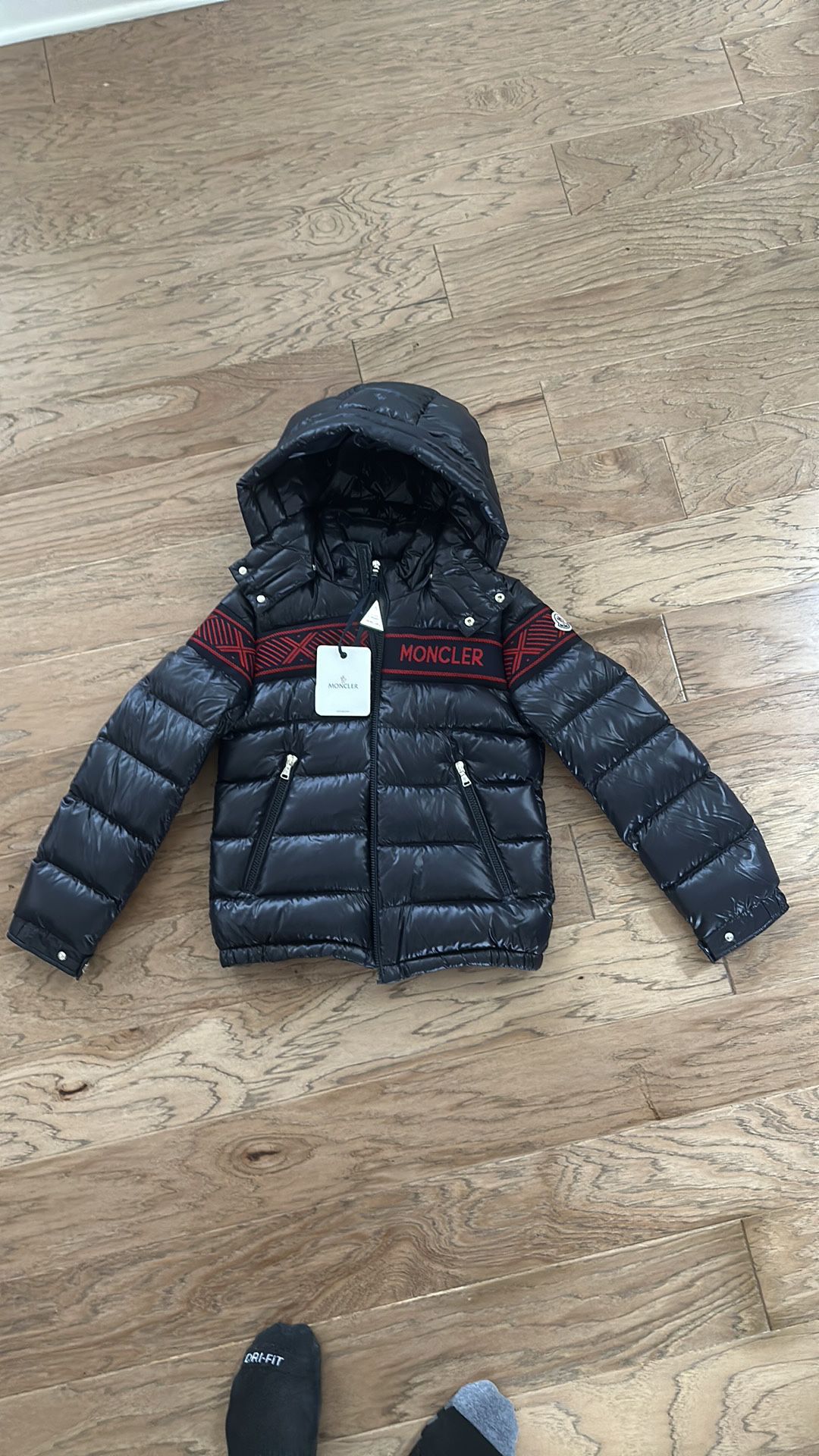 Moncler NWT Perfect Condition