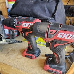 Skil  Drill Set And 6.5 15 Amp Saw 