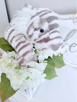 Jellycat Sacha Snow Tiger LARGE! BNWT!