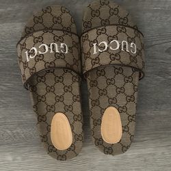 Gucci slides size 10