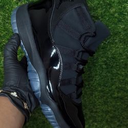 Jordan 11 Retro Sneakers