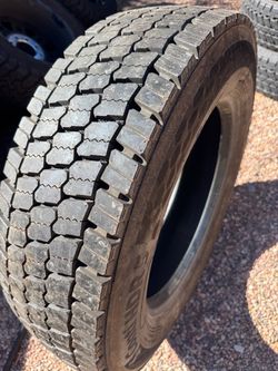 1 Continental 225/70/19.5 tire with 99% life