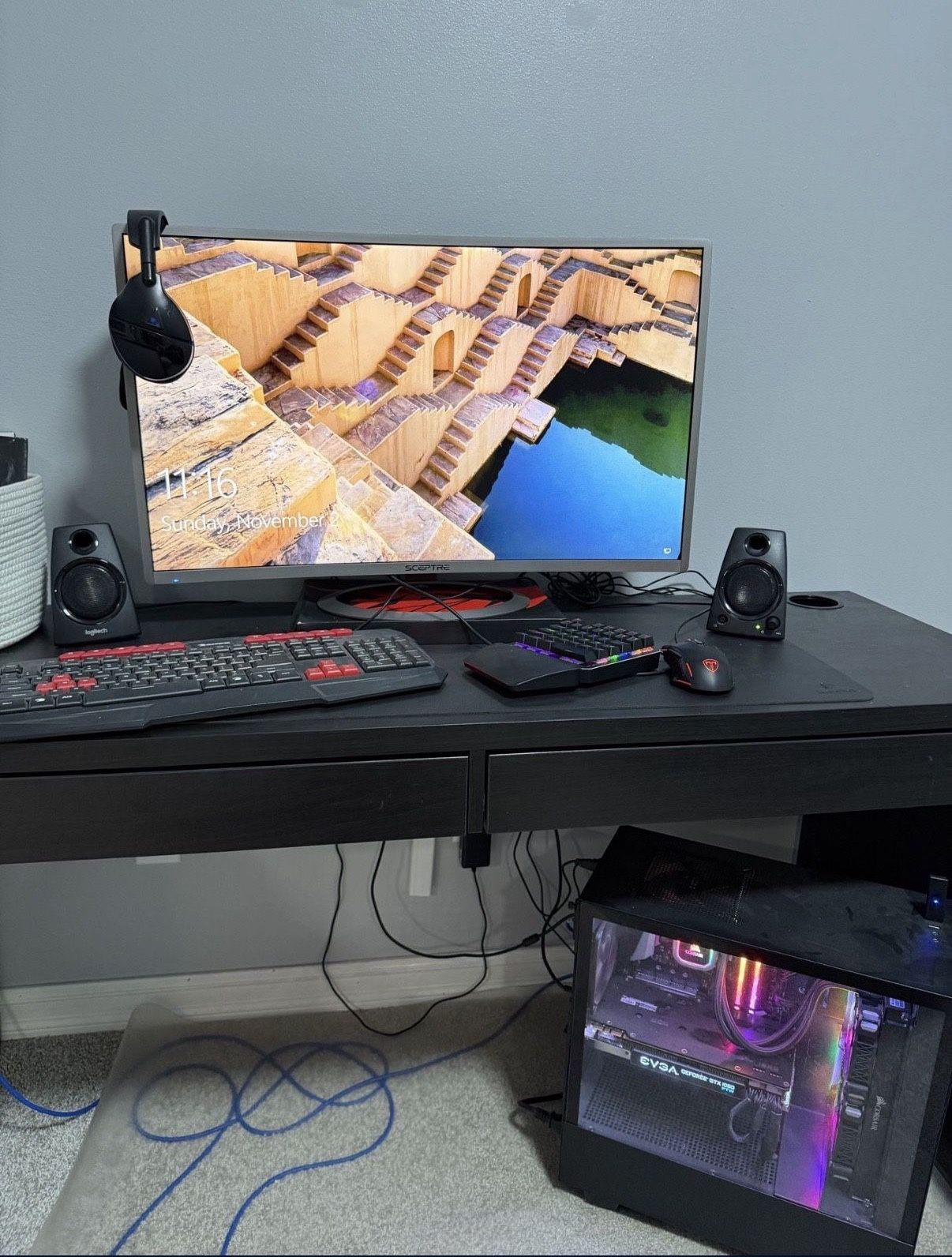 Custom built Gaming PC, Setup- Curved And Flexible Monitor, Keyboard & Mouse Bundle