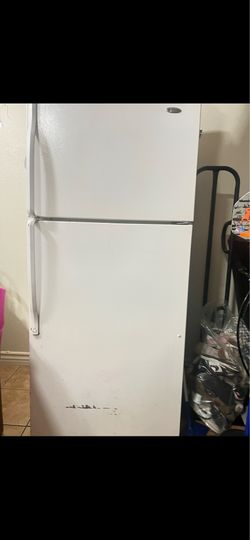 Amana White Refrigerator