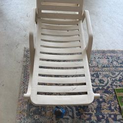 Grosfillex Resort Chair