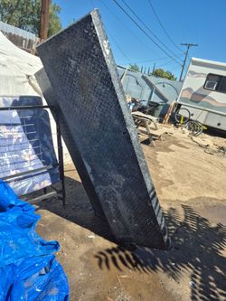 Truck toolbox