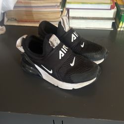 Size 11 C Nike Air.