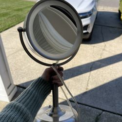 Magnified Makeup Mirror Lights Up