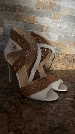 Ivana Trump heels size 7