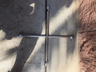 4-Way Lug Wrench Cross Wrench