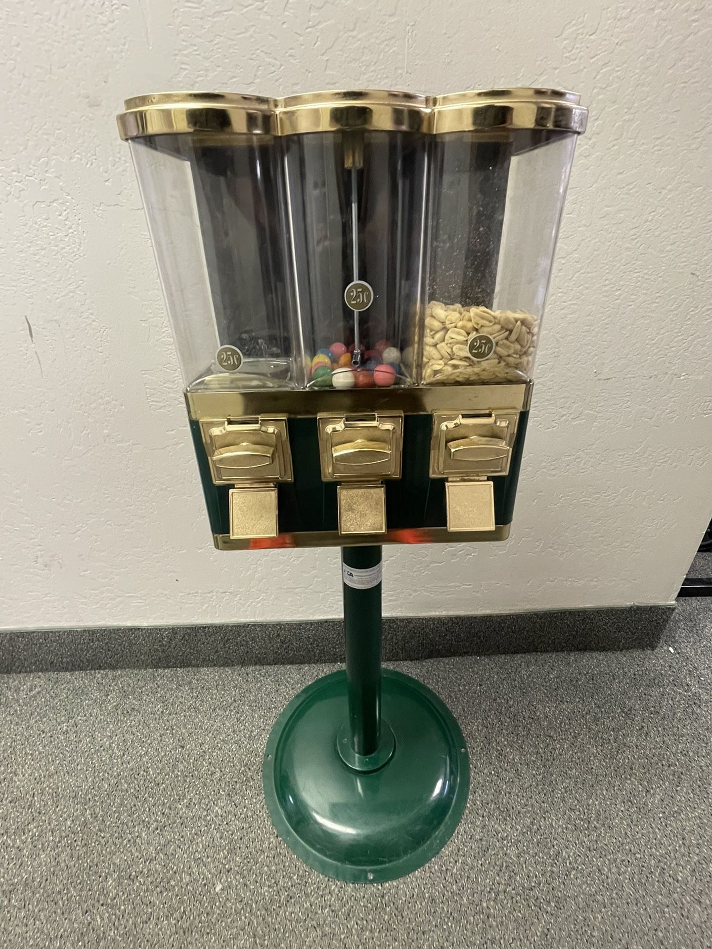 Vintage Candy/Gumball Dispenser Machines w/key 