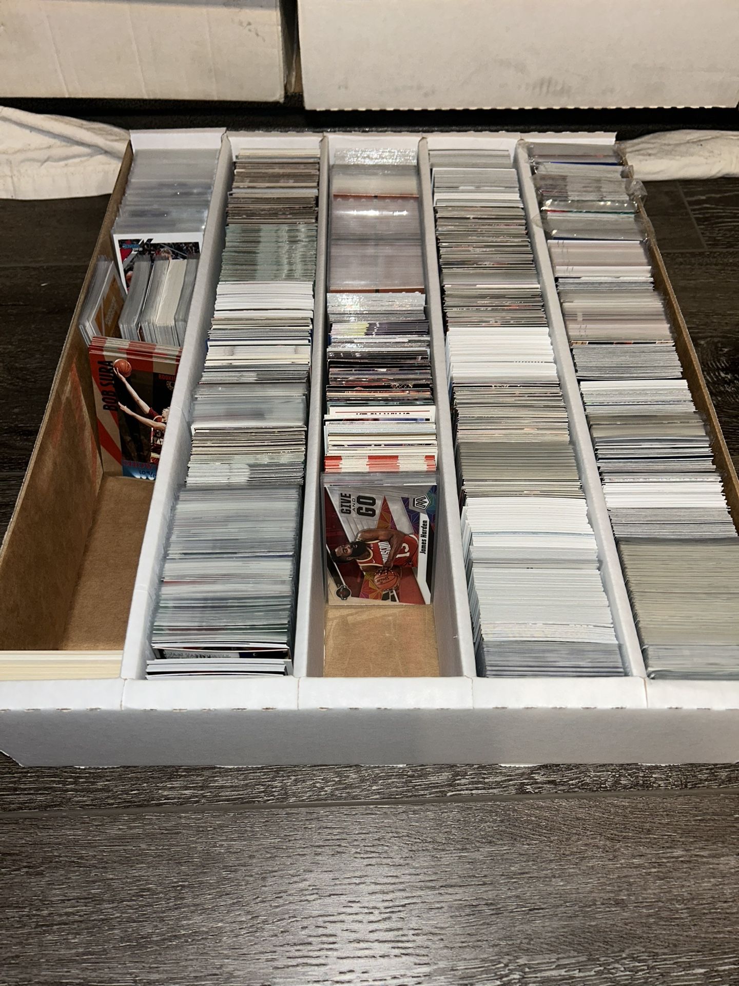 400ct Box Full Of random basketball cards 90s-23s