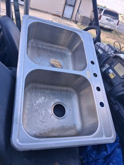 Stainless steel sinks