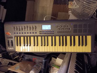 Axiom 49 midi controller keyboard piano m-audio