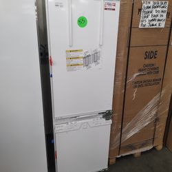 Liebherr Premium Plus Series HC1080 24 Inch Panel Ready Built-In Bottom-Freezer Refrigerator