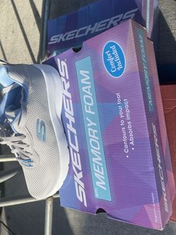 Tennis Shoes Skechers Size 6